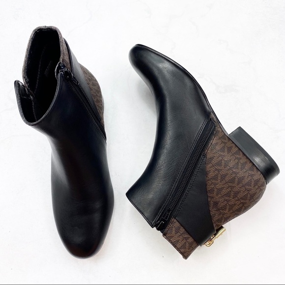[Michael Kors] Classic Mira Logo Ankle Bootie - Picture 1 of 6